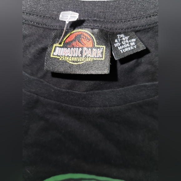 Jurassic Park 25th Anniversary T-Shirt - Picture 3 of 3